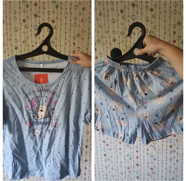 Продам женские костюмы.