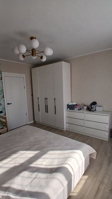 Продам квартиру  жк медина