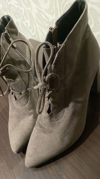 Продам ботильоны срочно