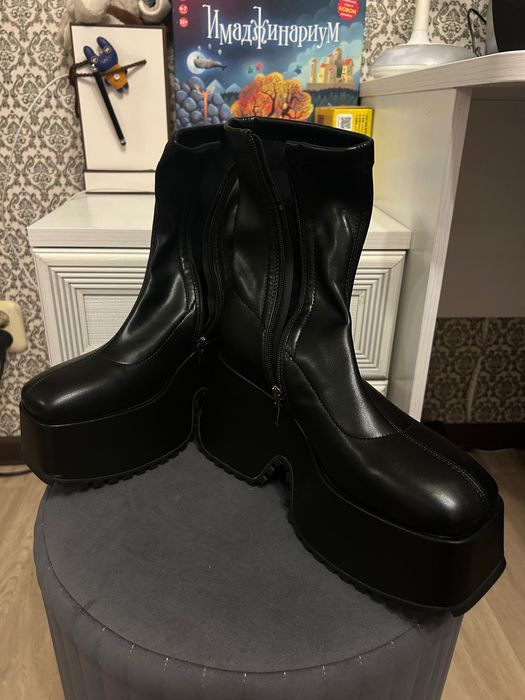 Челси на высокой платформе