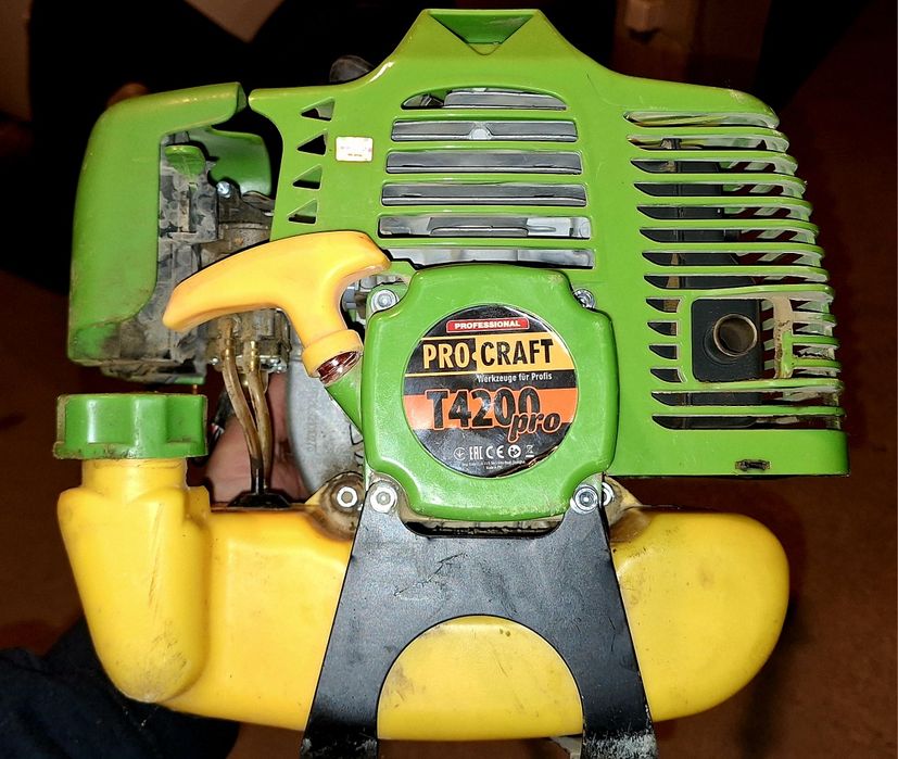 Бензинов тример косачка с аксесоари