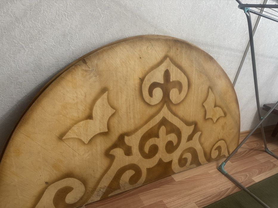 Круглый раскладной стол