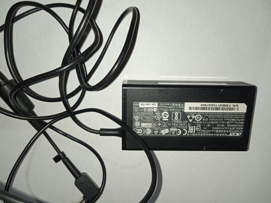 Зарядное устройство для ноутбука