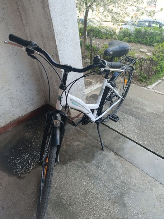 Vând bicicleta dama stare bună