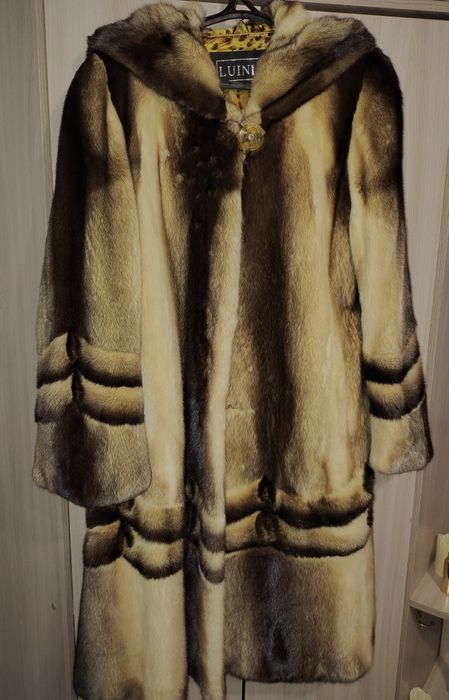 Продам норковую шубу