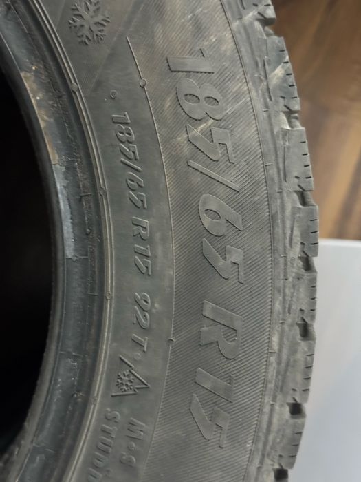 Продам зимние шины R 15