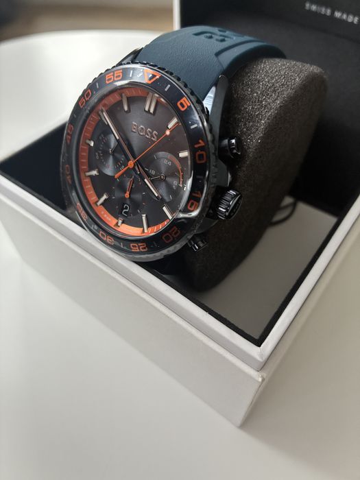 Часовник BOSS RUNNER SPORT LUX 1514142