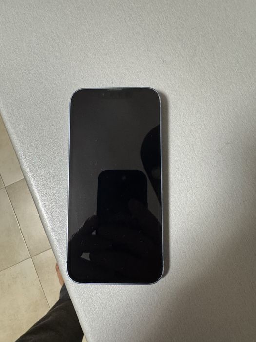 Продавам Iphone 14