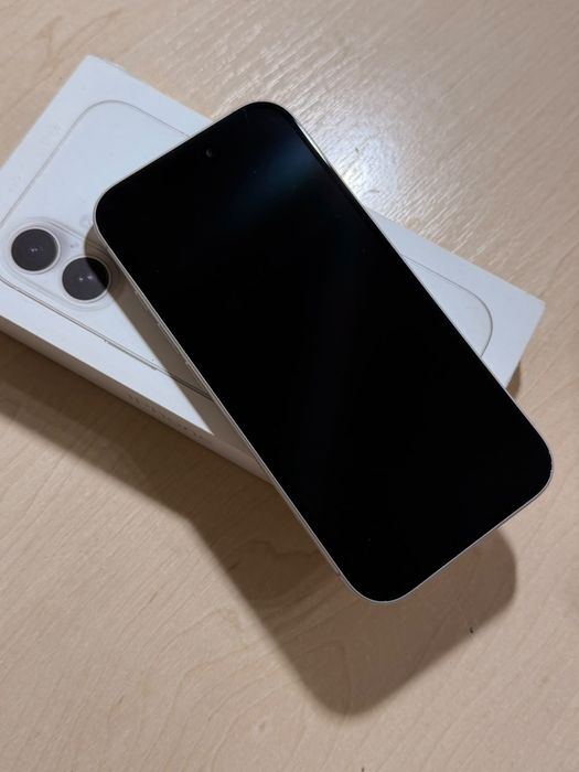 Продам Iphone 16