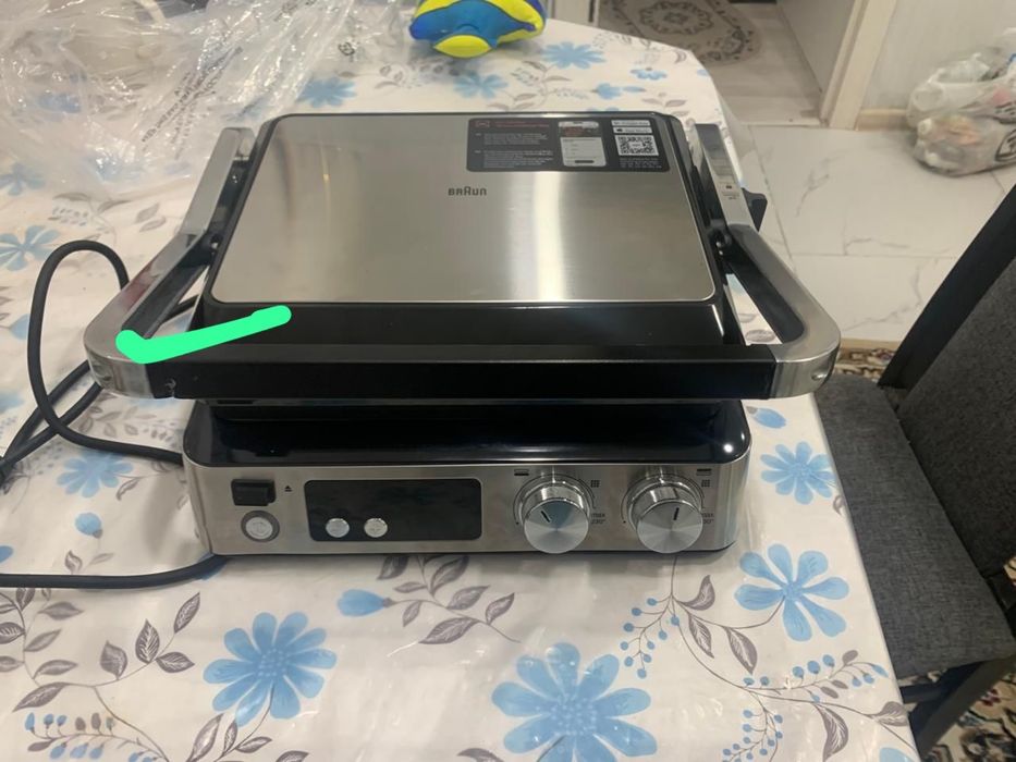 Гриль Braun CG7040 черный