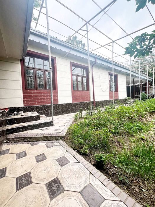 Uy Sotiladi 6.7 Sotix  140.000 $ dollar Narxn kelwamza