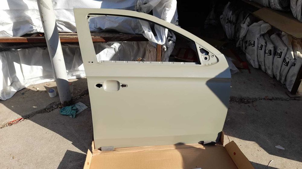 Дверь передний Задний Пежо Peugeot 301