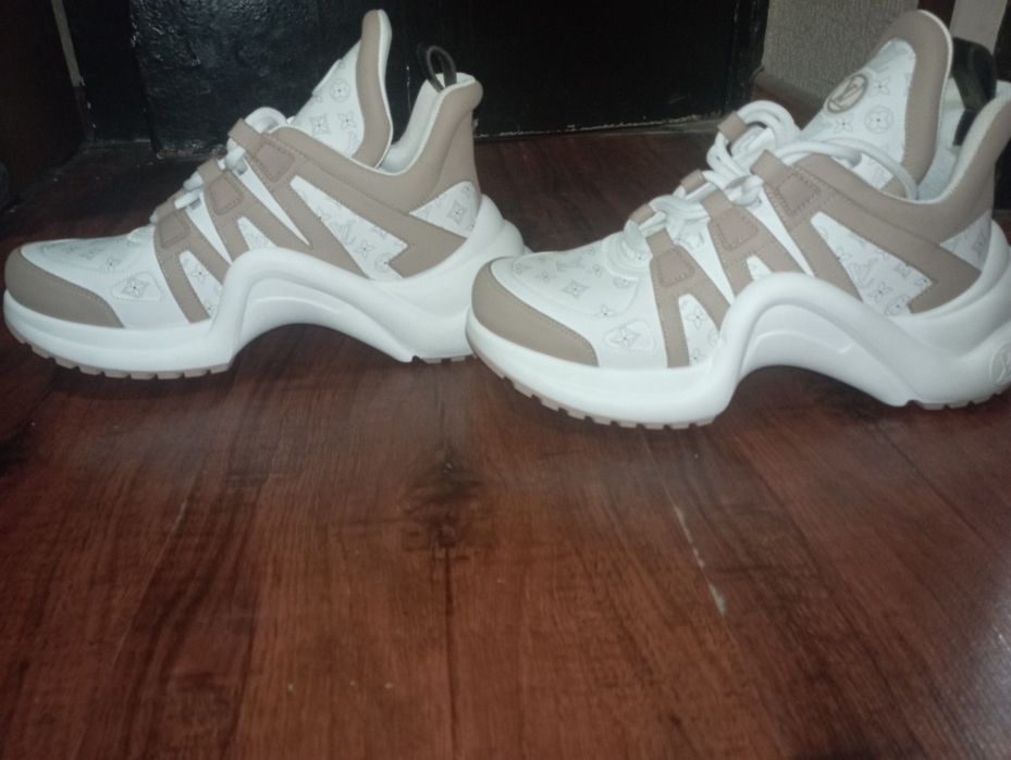 Обувь женская/фирма Louis Vuitton