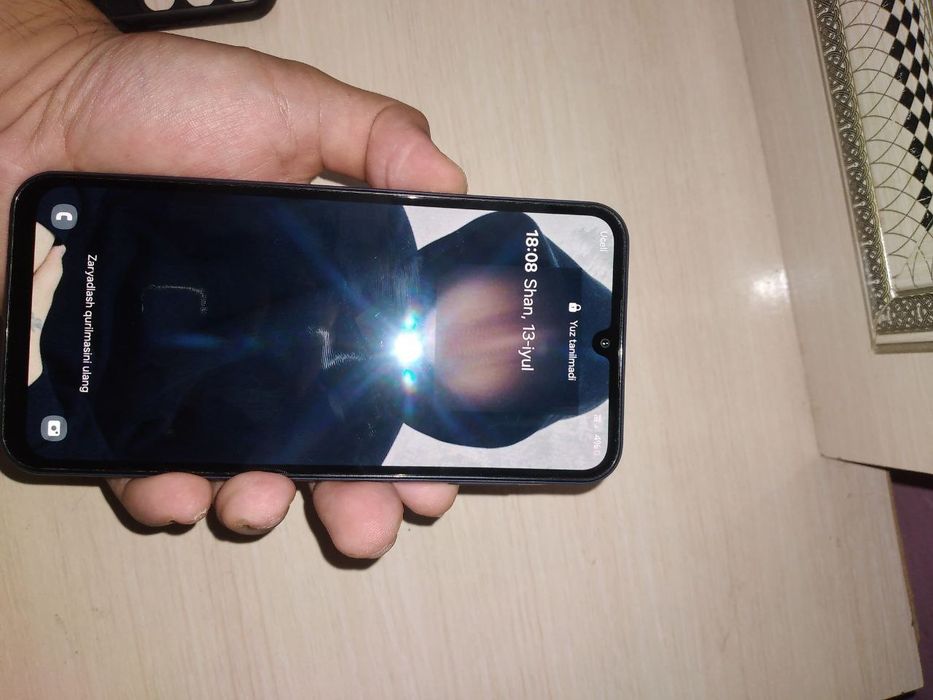 Samsung A15 Xotrasi 128gb ideal xolatda karobkasi bor