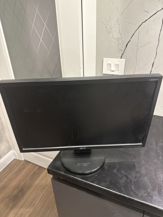 Продам монитор от Acer full hd в рабочем состояний