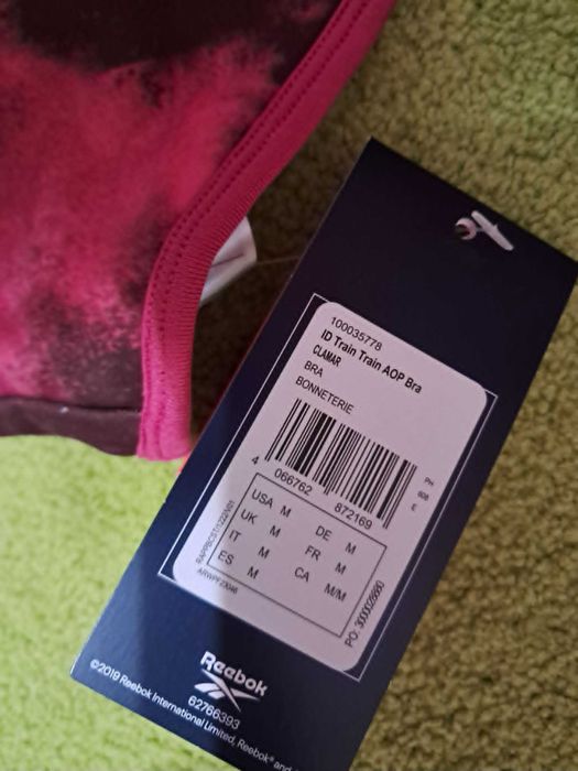 Ново REEBOK спортно бюстие р-р М