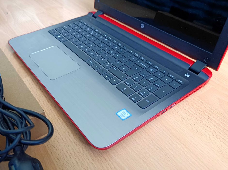 HP 15.6'' FullHD Core I5, 16GB RAM, SSD 240GB, HD520 1GB, baterie noua