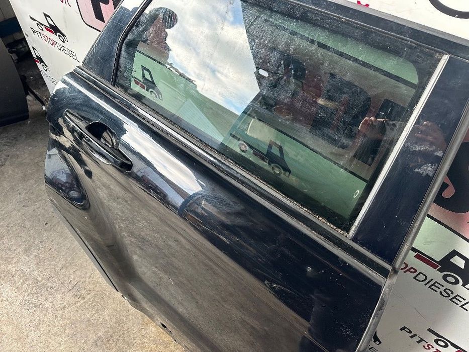 usa portiera dreapta spate land rover range rover evoque 2011 2012 2013 2014 2015 2016 2017 2018 pe negru