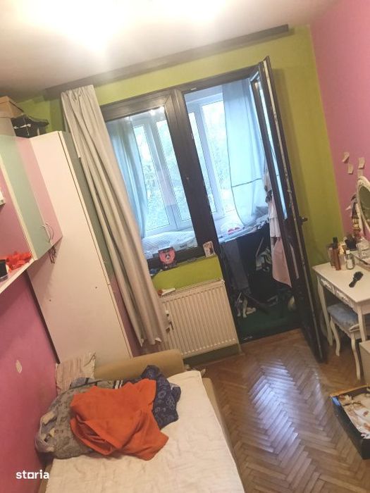 Apartament 3 camere - Etaj 1-63 mp-  2 Bai -12 minute de  Metrou Costi