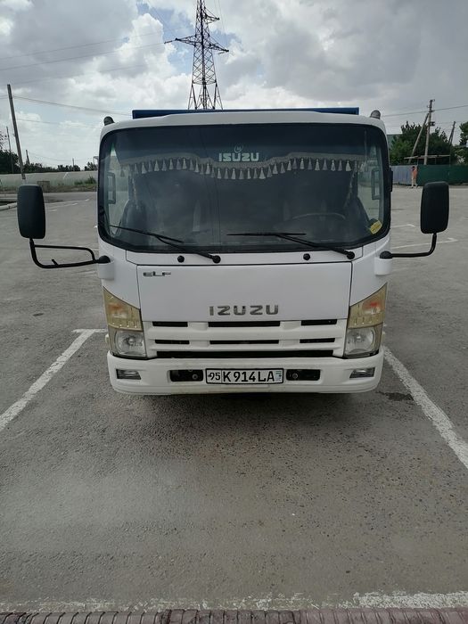 Isuzu samosval. 2008