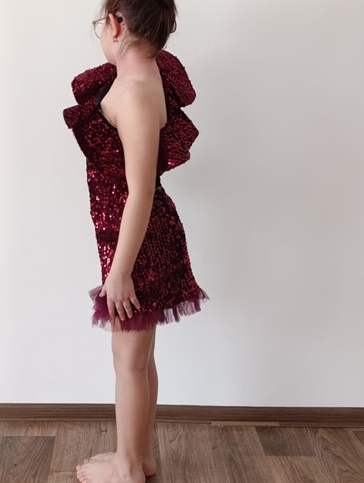 Продам платье детское , не одевалось , новое