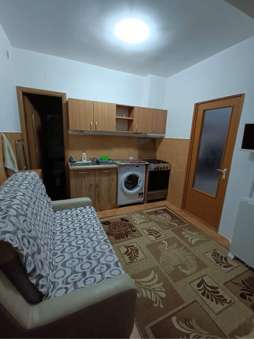 Vand garosniera Viile Sibiului mobilata utilata complet