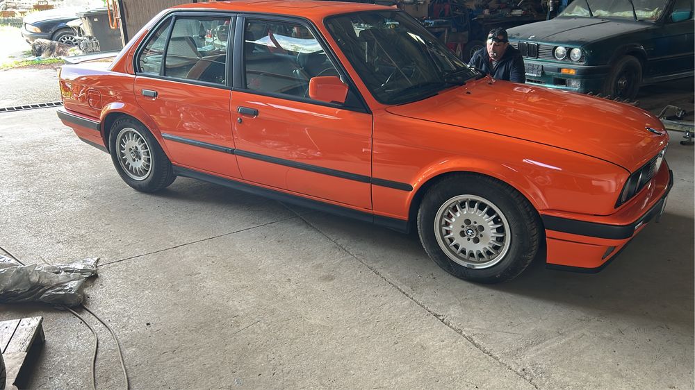 Bmw e30 324td automobil istoric