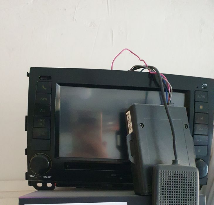 Заводской музыкальный проигрыватель на Тайота Прадо-120