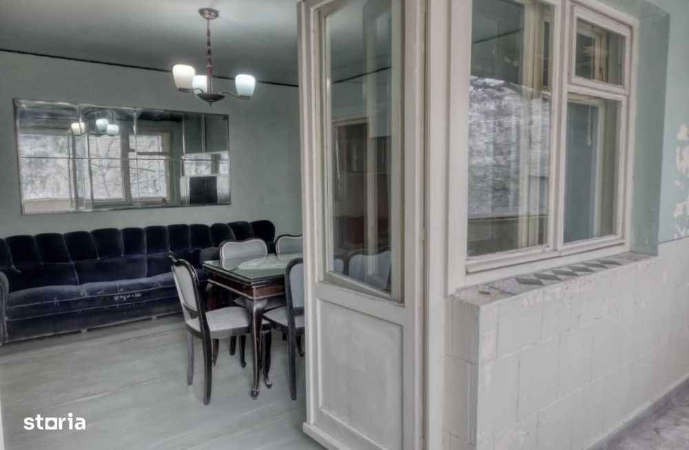 Apartament 3 camere de vanzare Gorjului
