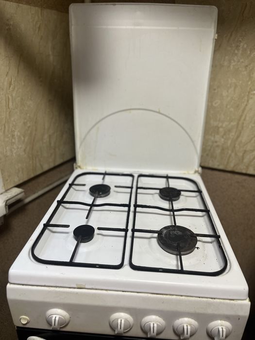 Продам газовую плиту
