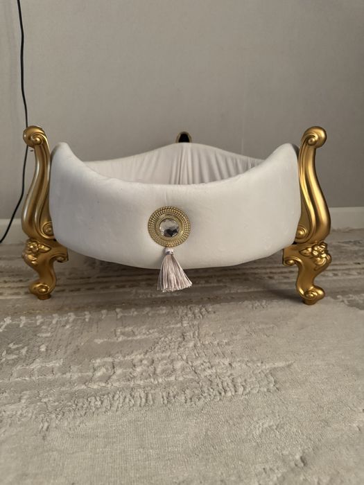 Корзина трйбастар( на ножках)