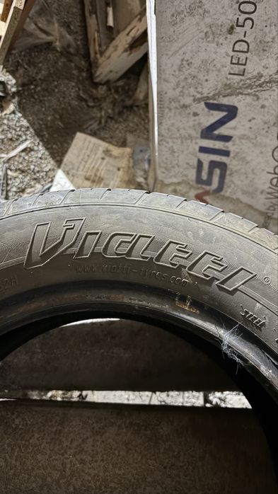 Продам комплект летней резины 175/65/14