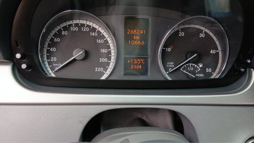 Mercedes Vito Automat