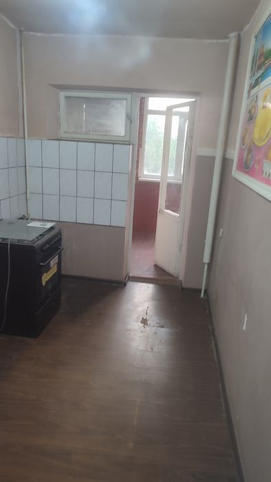В городе Бекабад продается 3 ком квартира