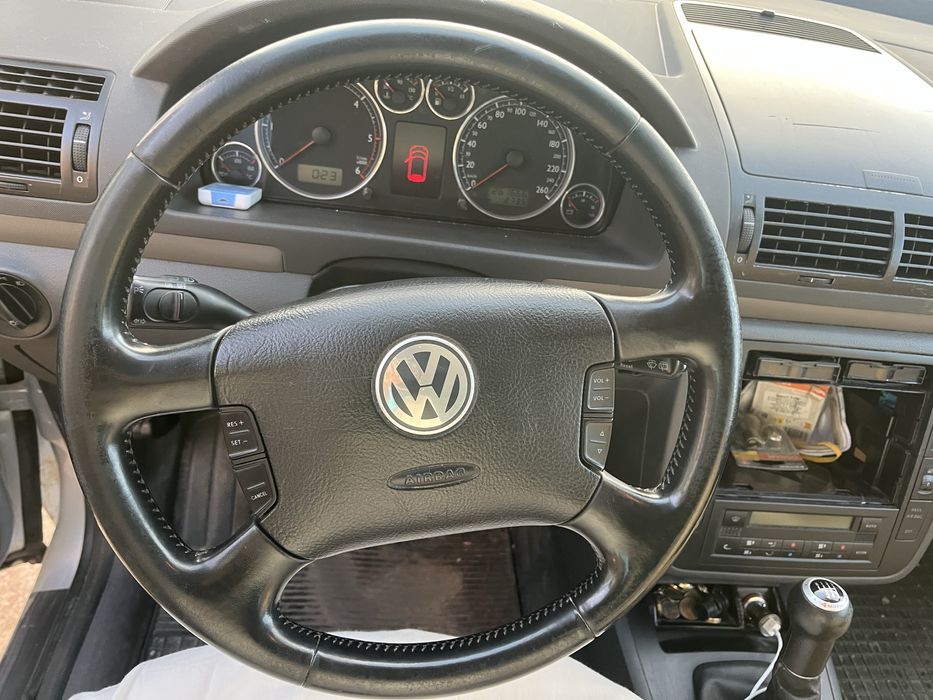Vand vw sharan 2009 luna 7 business