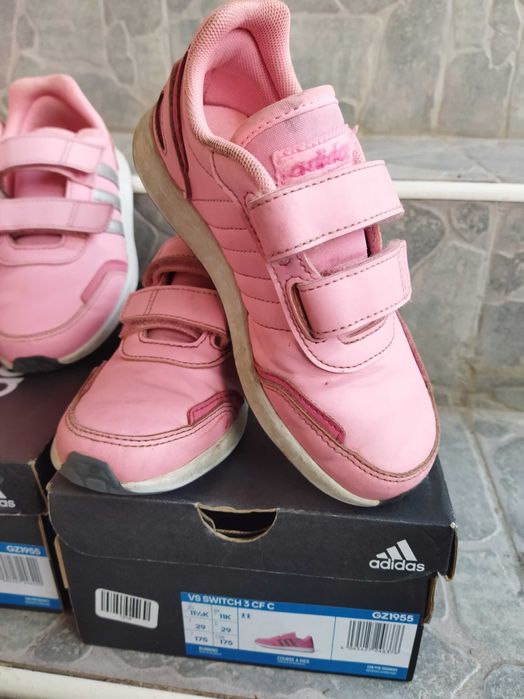 Маратонки адидас 29-15 лв и 31-20 лв