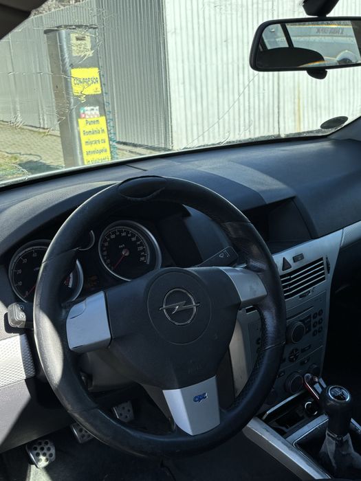 Opel astra H.                      .