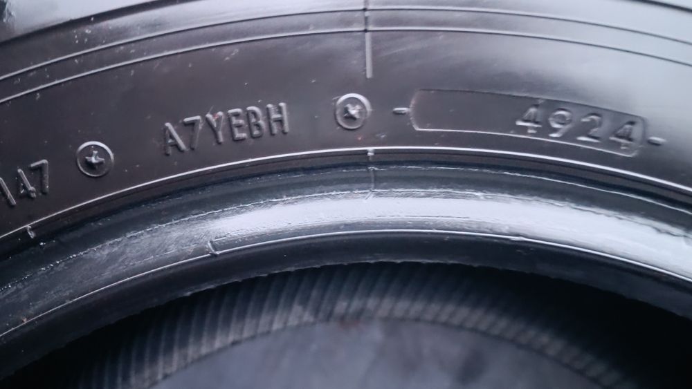 235/65/16 С Yokohama Дот 4924