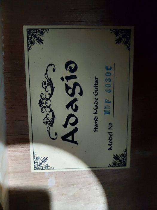 Adagio гитара сатылды состояние мощь чехол берем