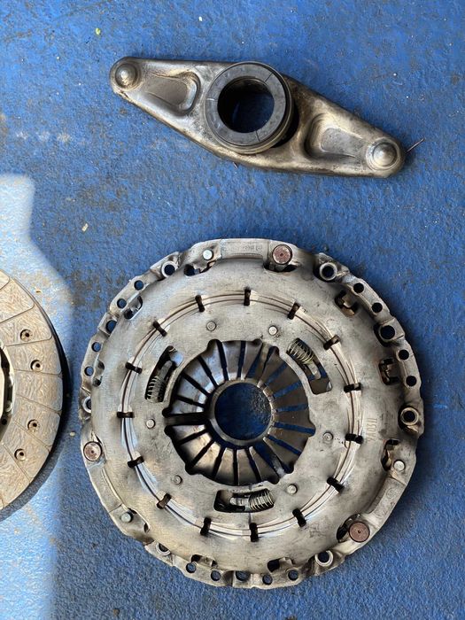 Kit Ambreiaj Volanta+Placa+Disc BMW 320d 325d 330d E90 E91 Facelift