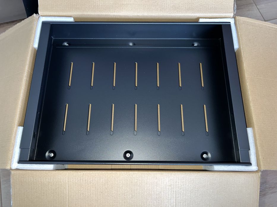 Продавам органайзер за кухненски шкаф