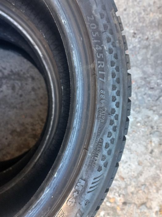 205 45 17 Dunlop 4D Winter Sport Runflat 7.5mm Dot 3723