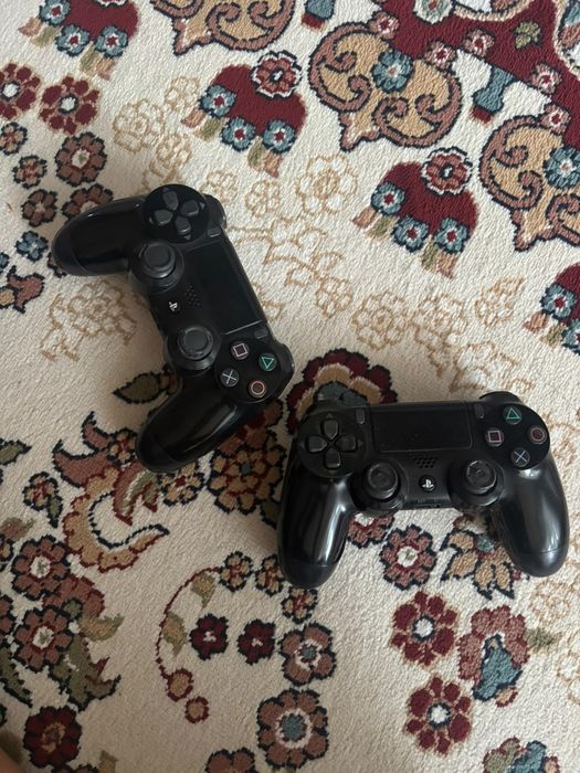 PS 4 срочно продаю