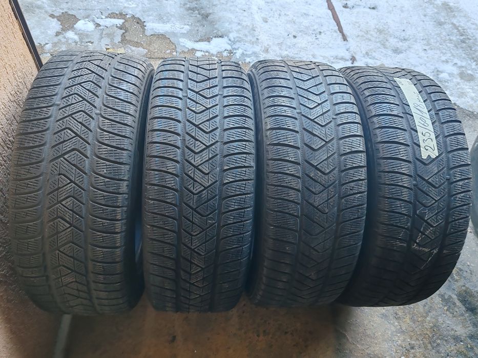 Vând cauciucuri 235/60/18 M+S set complet dot 2020 //Pirelli//