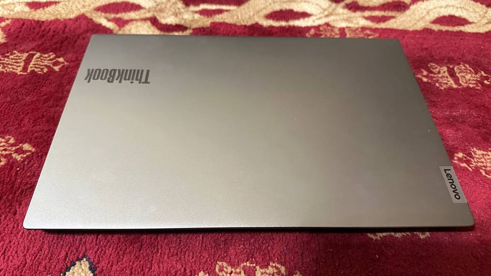 Lenovo laptop Intel corei5 256 gb video card