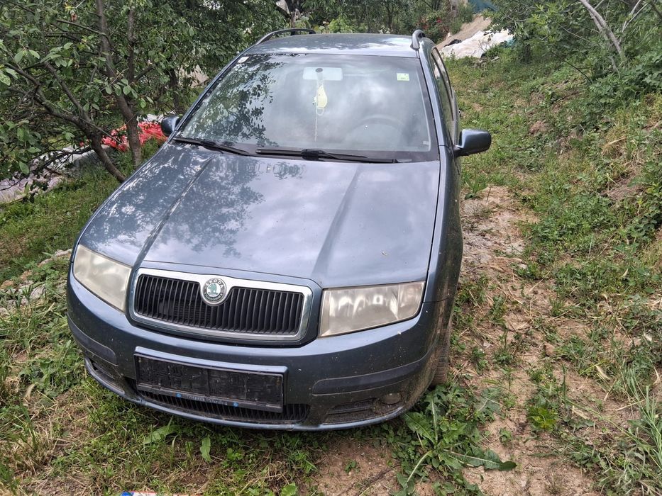 Vând mașina Skoda Fabia
