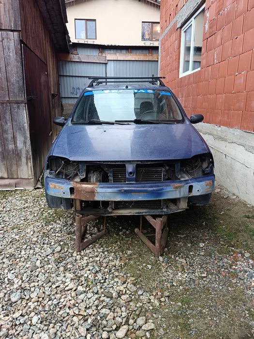 Vand Logan urgent, asa cum se vede in poze