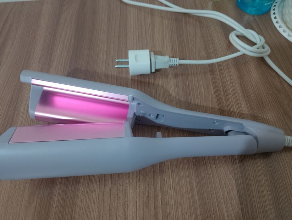 Продам   плойку.