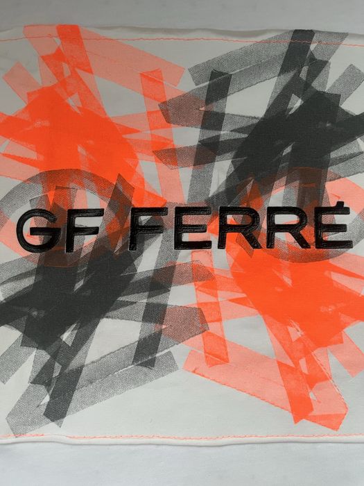 Тениска Ferre в страхотни цветове