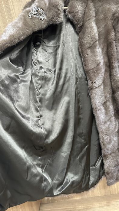 Продам норковую шубу